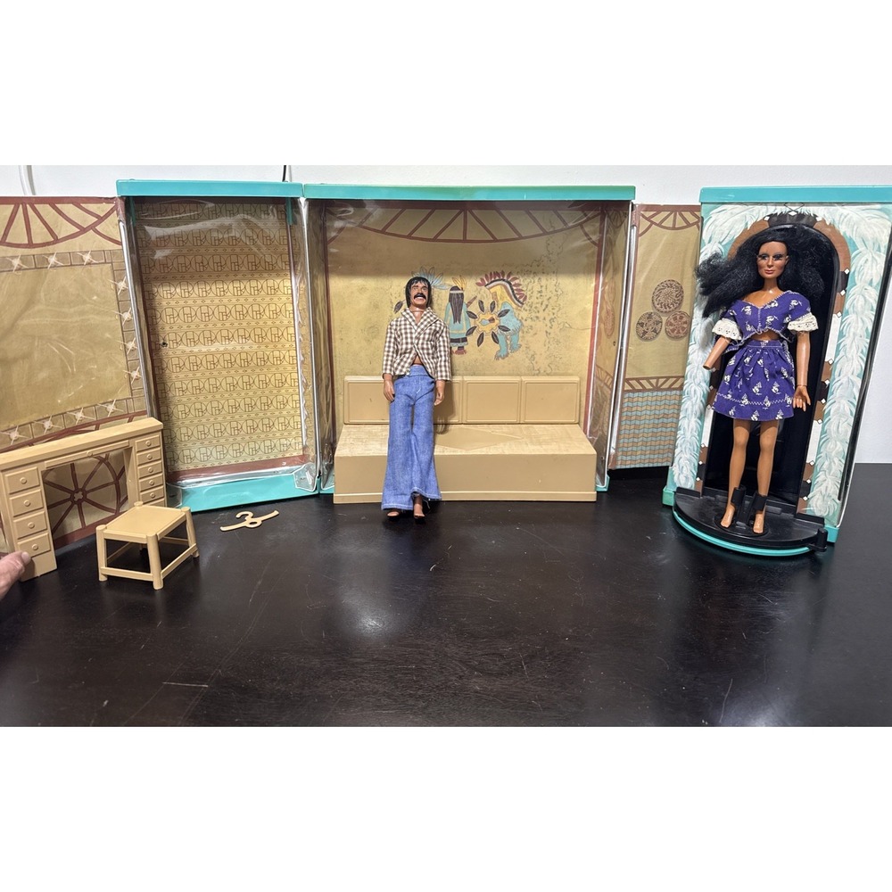 Vintage Cher's Dressing Room Doll Play Set Megocorp 1976 Cher- W/ Cher And Sonny